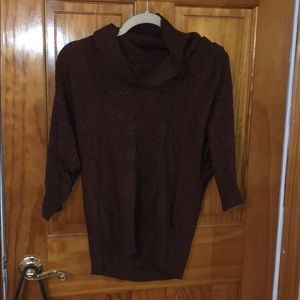 Women’s Turtle Neck Crop Sweater. Size Medium
